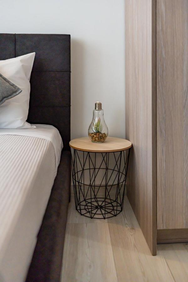 White & Gray Apartment Resmo Dış mekan fotoğraf