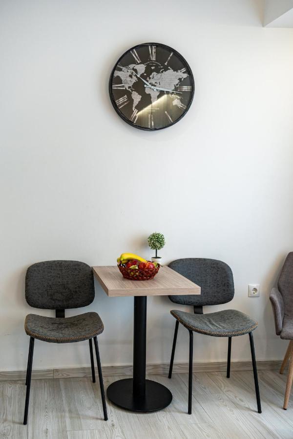 White & Gray Apartment Resmo Dış mekan fotoğraf